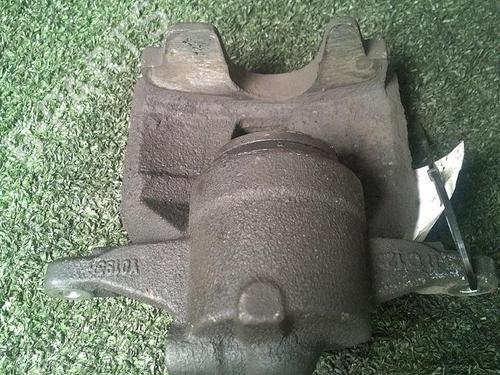 Used Right front brake caliper Right front brake caliper FIAT DOBLO Bus (263_) 1.6 D Multijet (263AXD1B, 263AXX1B) (105 hp) 30066982 30066982