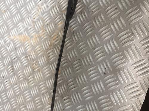 Used Front windshield wiper arm RENAULT CLIO II (BB_, CB_) 1.9 dTi (B/CB0U) (80 hp) 30070232