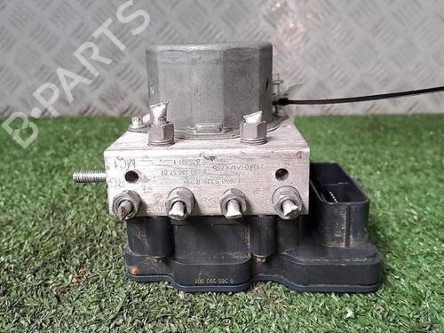 Używane Pompa ABS RENAULT TWINGO III (BCM_, BCA_) 1.0 SCe 65 (BCMJ) (65 hp) 30076942