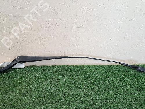 Used Front windshield wiper arm Front windshield wiper arm PEUGEOT 2008 I (CU_) 1.2 THP 110 / PureTech 110 (110 hp) 29947898 29947898