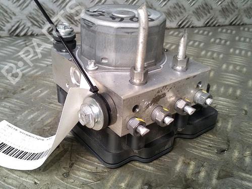 Used ABS pump DACIA SANDERO II TCe 90 (B8M1, B8MA, B8AC) (90 hp) 30071104