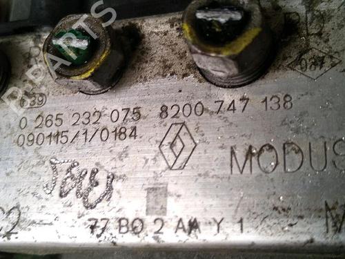 Used ABS pump RENAULT MODUS / GRAND MODUS (F/JP0_) 1.5 dCi (FP0E, JP0E) (65 hp) 30064652