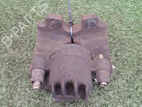 Used Right front brake caliper PEUGEOT 5008 (0U_, 0E_) 2.0 HDi 150 / BlueHDi 150 (150 hp) 29949377