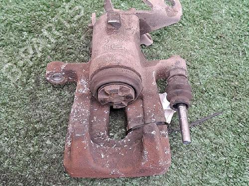 Używane Zacisk hamulca tylnego lewego RENAULT MEGANE II (BM0/1_, CM0/1_) 1.5 dCi (BM1E, CM1E) (106 hp) 29949501