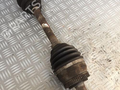 Used Left front driveshaft HYUNDAI TUCSON (JM) 2.0 CRDi (150 hp) 30069047