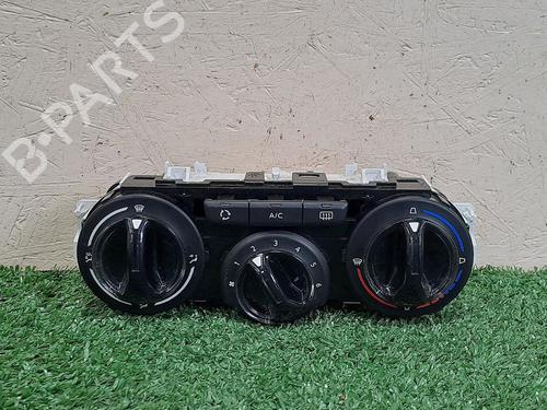 Climate control PEUGEOT 208 I (CA_, CC_) 1.2 PureTech 82 | BP30068400I5