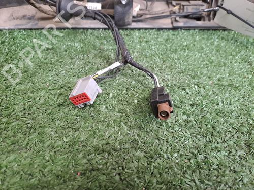 rear-center-light-ford-kuga-ii-dm2-2012-32162395 main image