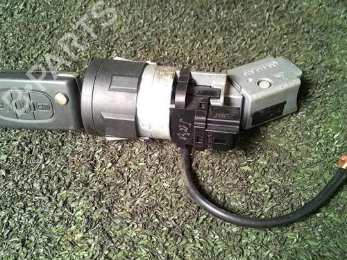 Ignition barrel PEUGEOT 207 CC (WD_) 1.6 HDi | BP30076198M48