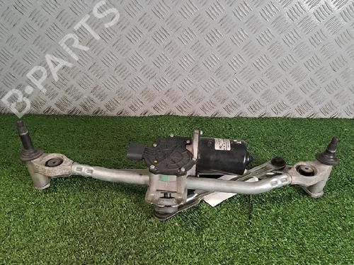 Used Front wiper motor AUDI Q2 (GAB, GAG) 35 TDI (150 hp) 24233609