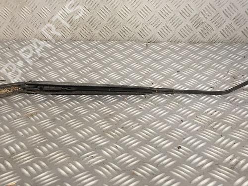Used Front windshield wiper arm NISSAN NOTE (E11, NE11) 1.5 dCi (86 hp) 30065052
