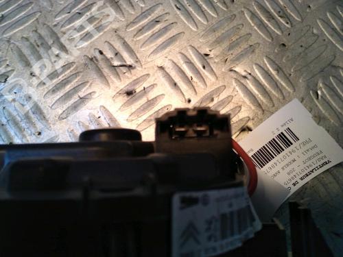 Heater blower motor PEUGEOT 208 I (CA_, CC_) 1.2 VTI 82 | BP11405525M62 