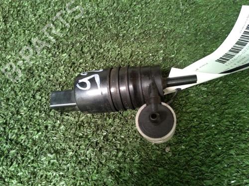 Used Washer pump BMW 2 Gran Tourer (F46) 218 d (150 hp) 17538110