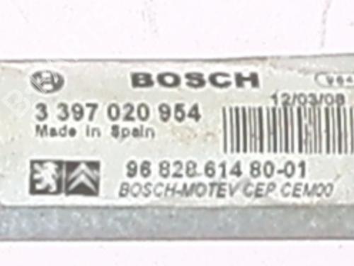 Used Front wipers mechanism Front wipers mechanism PEUGEOT PARTNER MPV (5_, G_) 1.6 HDi 90 (90 hp) 30677861 30677861