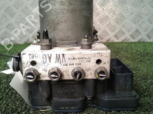 Used ABS pump AUDI A1 Sportback (8XA, 8XF) 1.0 TFSI (95 hp) 29952675