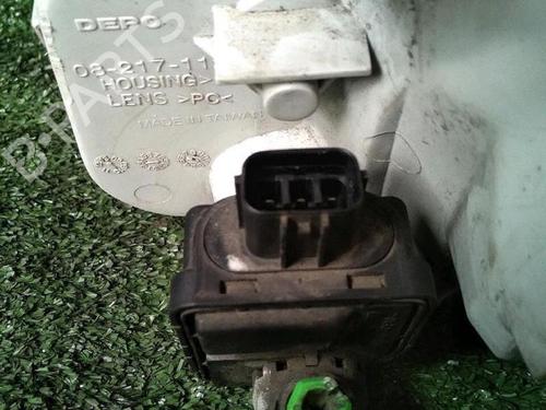 Right headlight HONDA CIVIC VI Fastback (MA, MB) 1.5 16V (MB3) | BP30073777C29 