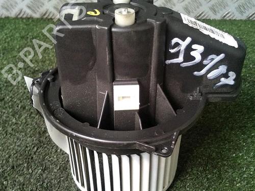 Used Heater blower motor FIAT 500 (312_) 1.2 (312AXA1A) (69 hp) 29952737