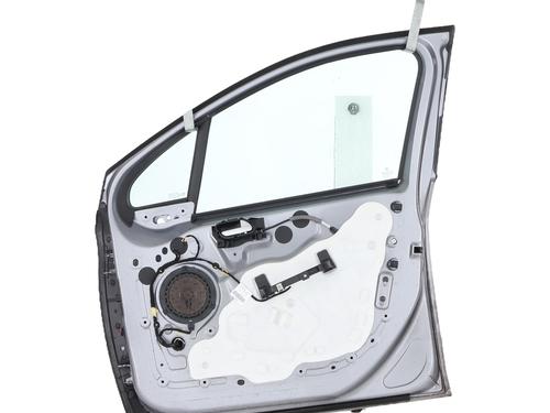 right-front-door-peugeot-2008-i-cu_-2013-39661476 main image