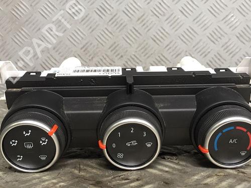 Used Climate control RENAULT CAPTUR II (HF_) TCe 100 (HFMT) (101 hp) 30069876