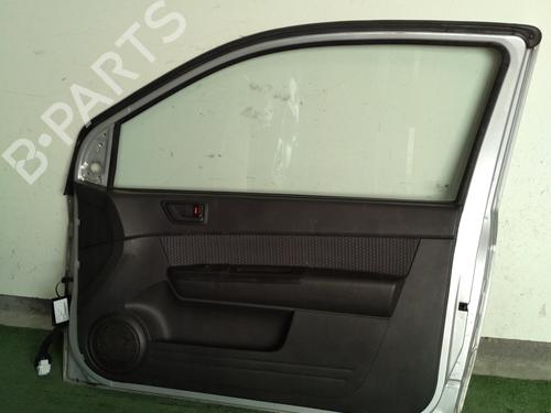 Porte avant droite Porte avant droite HYUNDAI GETZ (TB) 1.1 (67 hp) 31927210 31927210