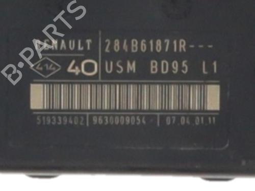 Used Fuse box Fuse box RENAULT MEGANE III Hatchback (BZ0/1_, B3_) 2.0 CVT (BZ0G, BZ1P) (140 hp) 40173716 40173716