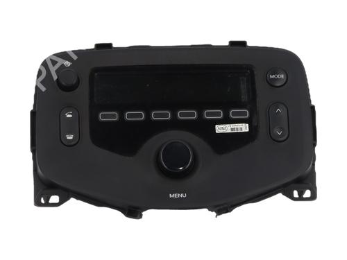Used Radio Radio PEUGEOT 108 1.2 (82 hp) 40032035 40032035