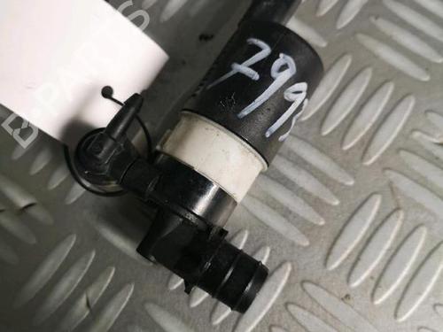 Used Washer pump Washer pump RENAULT LAGUNA III (BT0/1) 1.5 dCi (BT00, BT0A, BT0T, BT1J) (110 hp) 30068825 30068825