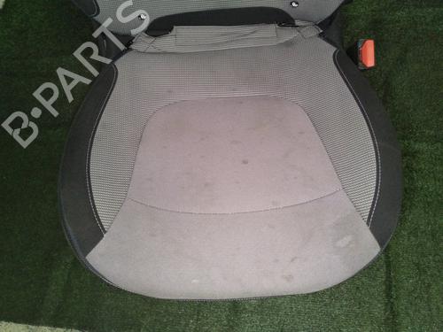 Right front seat RENAULT CAPTUR I (J5_, H5_) 1.5 dCi 90 (J5N4, J5M5, J5MW, J5M6, J5AL, J5AJ) | BP32774750C16 - Image 6