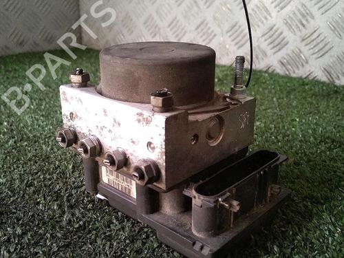 Used ABS pump NISSAN MICRA III (K12) 1.2 16V (65 hp) 30076525