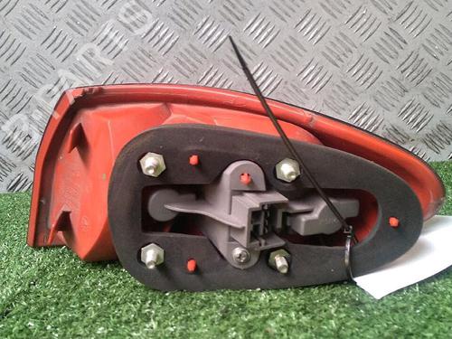 Used Left taillight ALFA ROMEO 147 (937_) 1.9 JTDM 8V (937.AXD1A, 937.AXU1A, 937.BXU1A) (120 hp) 30071492