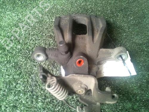 Etrier arriere droit FORD MONDEO III (B5Y) 1.8 16V (125 hp) 30067135