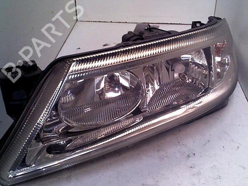 Faro izquierdo RENAULT LAGUNA II (BG0/1_) 1.9 dCi (BG08, BG0G) (120 hp) 29952242