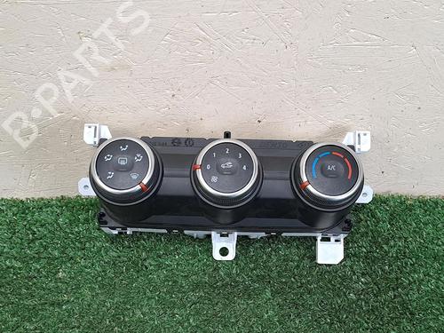 climate-control-renault-clio-v-b7_-2019-29949181 main image