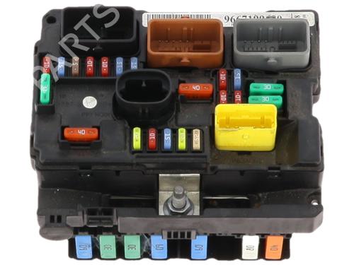 Used Fuse box Fuse box 37263276 37263276