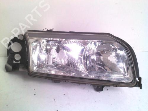 Used Right headlight Right headlight VOLVO S80 I (184) 2.5 TDI (140 hp) 30075517 30075517