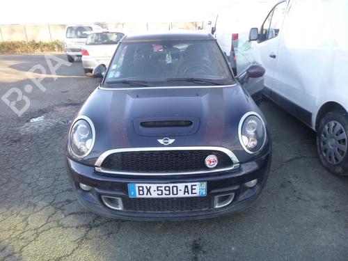 MINI MINI CLUBMAN (R55) Cooper S (184 hp) 1640236