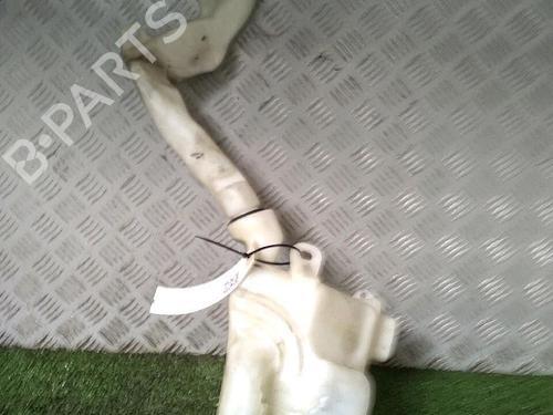 Used Windscreen washer tank PEUGEOT 208 I (CA_, CC_) 1.6 HDi (92 hp) 30064708