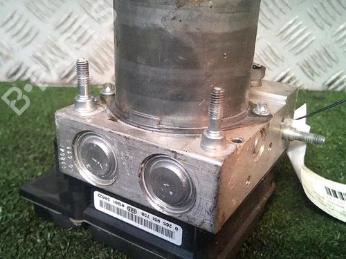 Used ABS pump PEUGEOT 3008 I MPV (0U_) 1.6 HDi (112 hp) 29951565