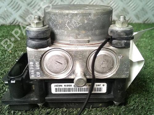 Used ABS pump RENAULT CLIO III (BR0/1, CR0/1) 1.2 16V (BR02, BR0J, BR11, CR02, CR0J, CR11) (75 hp) 30076080