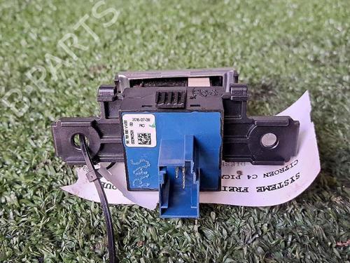 Switch CITROËN C4 Picasso II 1.6 BlueHDi 120 | BP31337044I30 