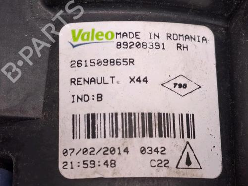 Right front fog light RENAULT TWINGO II (CN0_) 1.2 16V (CN04, CN0B) | BP29948658C31