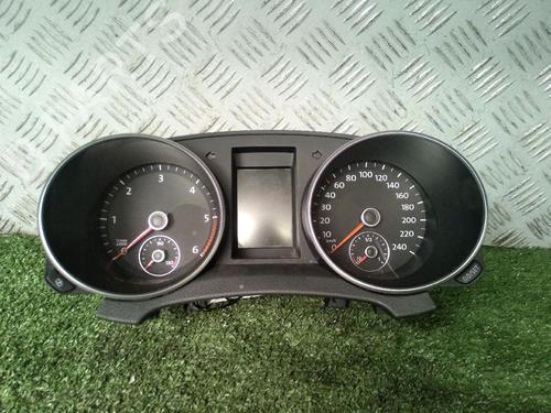 Used Instrument cluster VW GOLF VI (5K1) 1.6 TDI (105 hp) 18260910