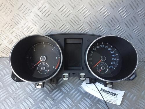 Used Instrument cluster VW GOLF VI (5K1) 1.6 TDI (105 hp) 11404731