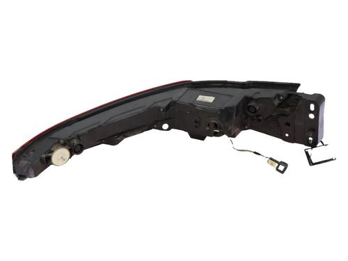 right-taillight-jaguar-f-type-convertible-x152-2012-36815370 main image