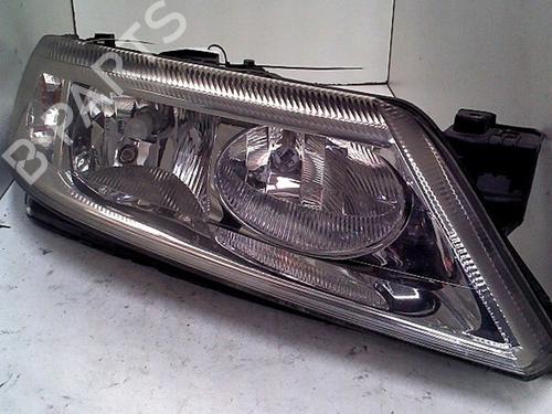 Used Right headlight RENAULT LAGUNA II Grandtour (KG0/1_) 1.9 dCi (107 hp) 29952277