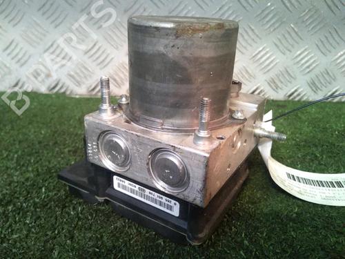 Used ABS pump PEUGEOT 3008 I MPV (0U_) 1.6 HDi (112 hp) 17158987