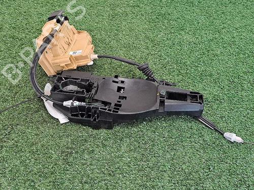 rear-left-lock-alfa-romeo-giulia-952_-2015-30064234 main image