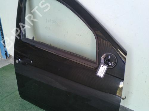 right-front-door-dacia-duster-hs_-2010-2011-2012-2013-2014-2015-2016-2017-2018-32782265 main image