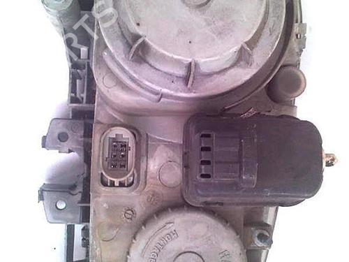 Used Left headlight RENAULT SAFRANE I (B54_) 2.1 dT (B546) (88 hp) 30075588