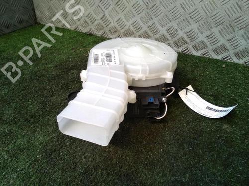 Used Heater blower motor Heater blower motor CITROËN C4 Grand Picasso II (DA_, DE_) 2.0 BlueHDi 150 (150 hp) 30073317 30073317