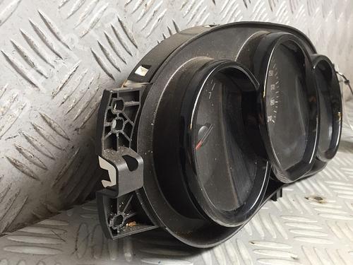 Used Instrument cluster DACIA SANDERO II 1.2 (75 hp) 30069487